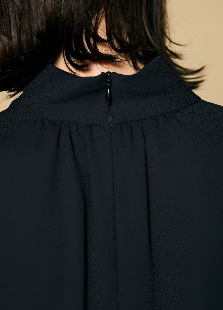 細褶設計立領長袖襯衫